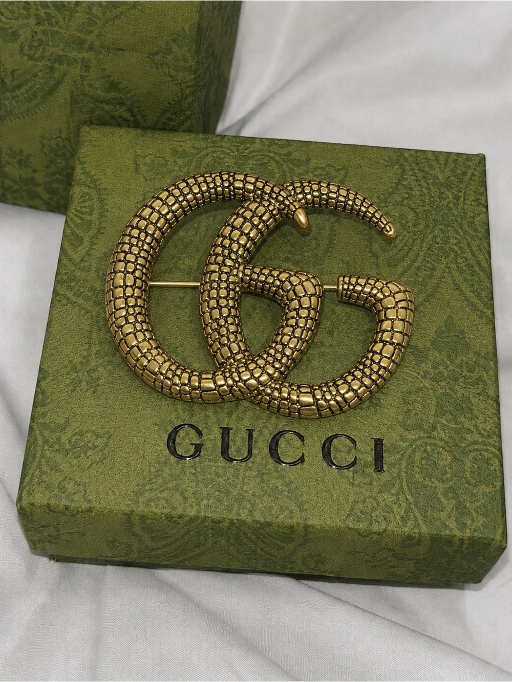 Vintage Gucci Double G Textured Brooch with pouch box and bag